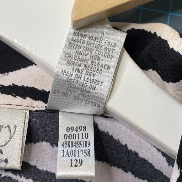 Zenergy by Chicos zip up jacket size 2 Medium 12 zebra print active wear beach - Picture 9 of 9